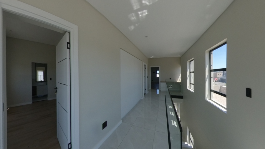 3 Bedroom Property for Sale in Sandown Western Cape